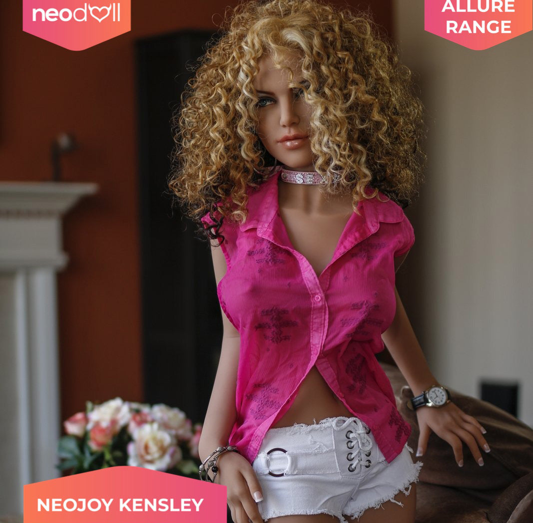Neodoll Allure Kensley - Poupée de Sexe Réaliste - 150cm - Bronzer