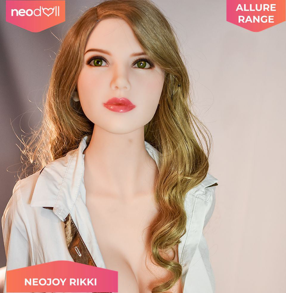 Neodoll Allure Rikki - Poupée de Sexe Réaliste - 165cm - Bronzer