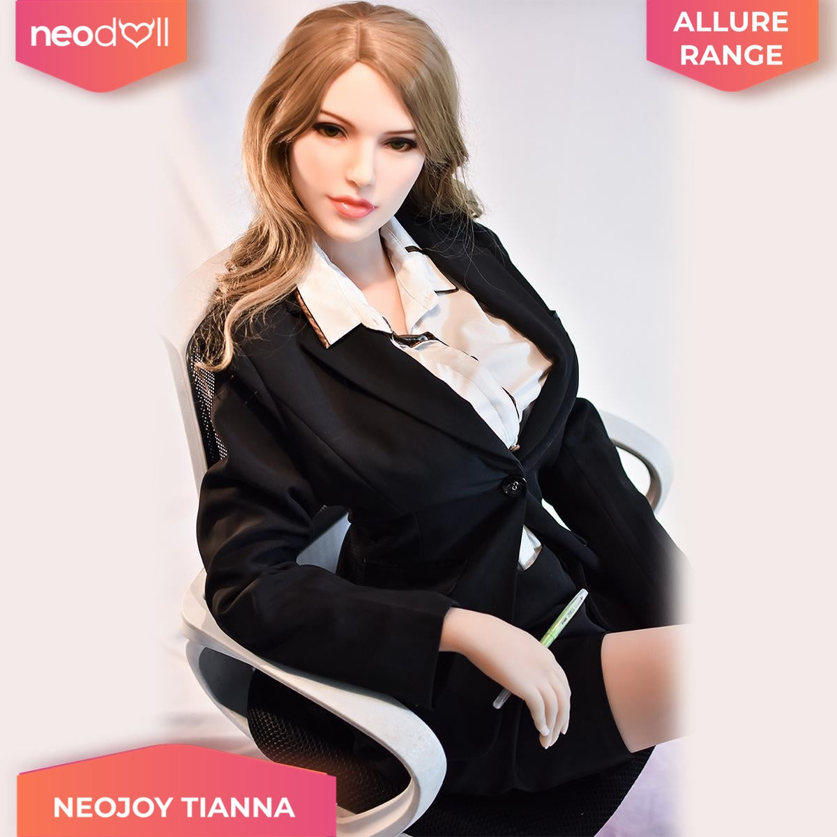 Neodoll Allure Tianna - Poupée de Sexe Réaliste - 165cm - Bronzer