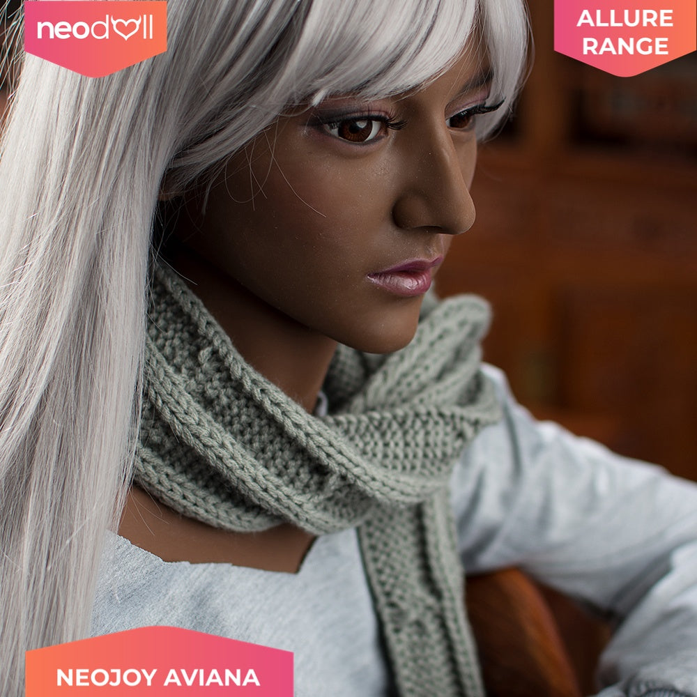 Neodoll Allure Aviana - Poupée de Sexe Réaliste - 164cm - Noire