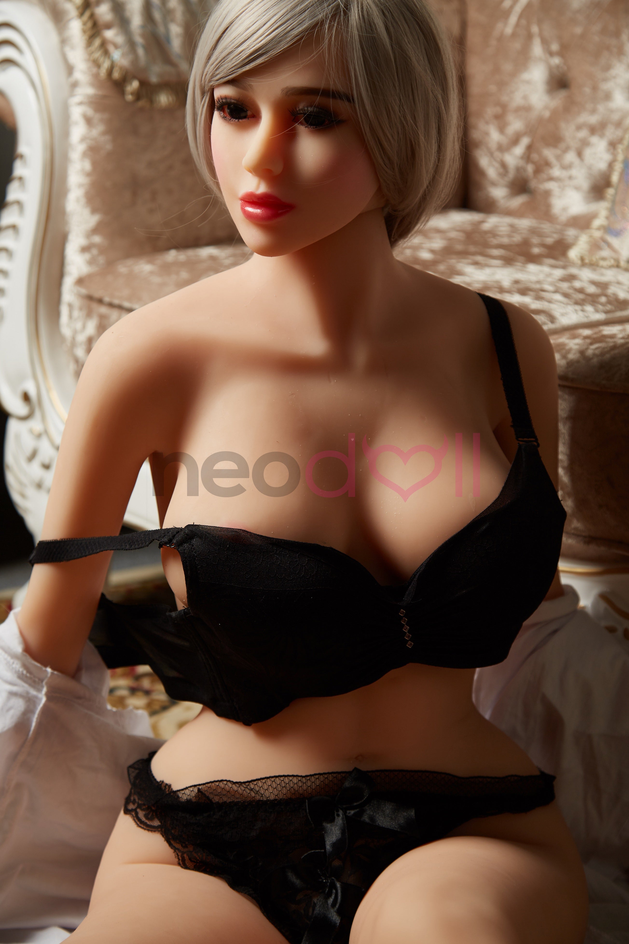 Neodoll Allure Liliana - Poupée de Sexe Réaliste - 169cm - Bronzer