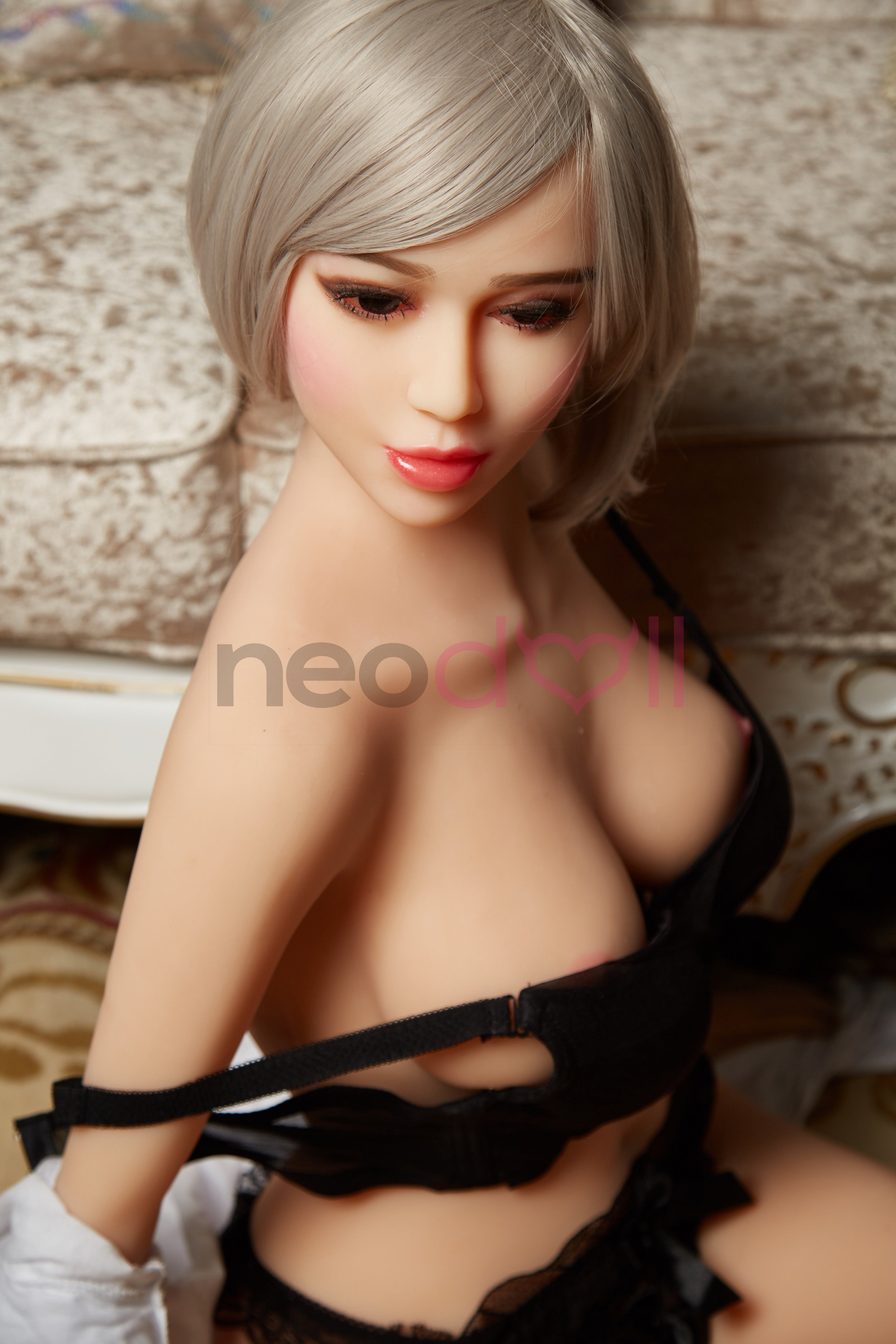 Neodoll Allure Liliana - Poupée de Sexe Réaliste - 169cm - Bronzer