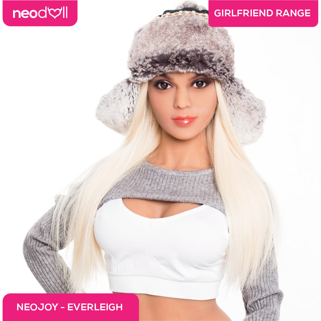 Neodoll Girlfriend - Everleigh - Poupée de Sexe Réaliste - 158cm - Gel Sein - Bronzer