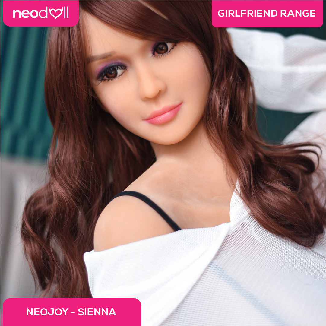 Neodoll Girlfriend - Sienna - Poupée de Sexe Réaliste - 158cm - Gel Sein - Bronzer